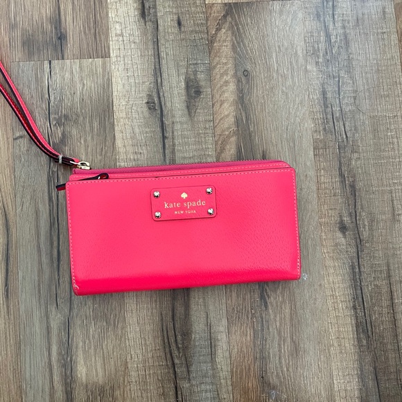 Kate Spade Wallet - Picture 1 of 5
